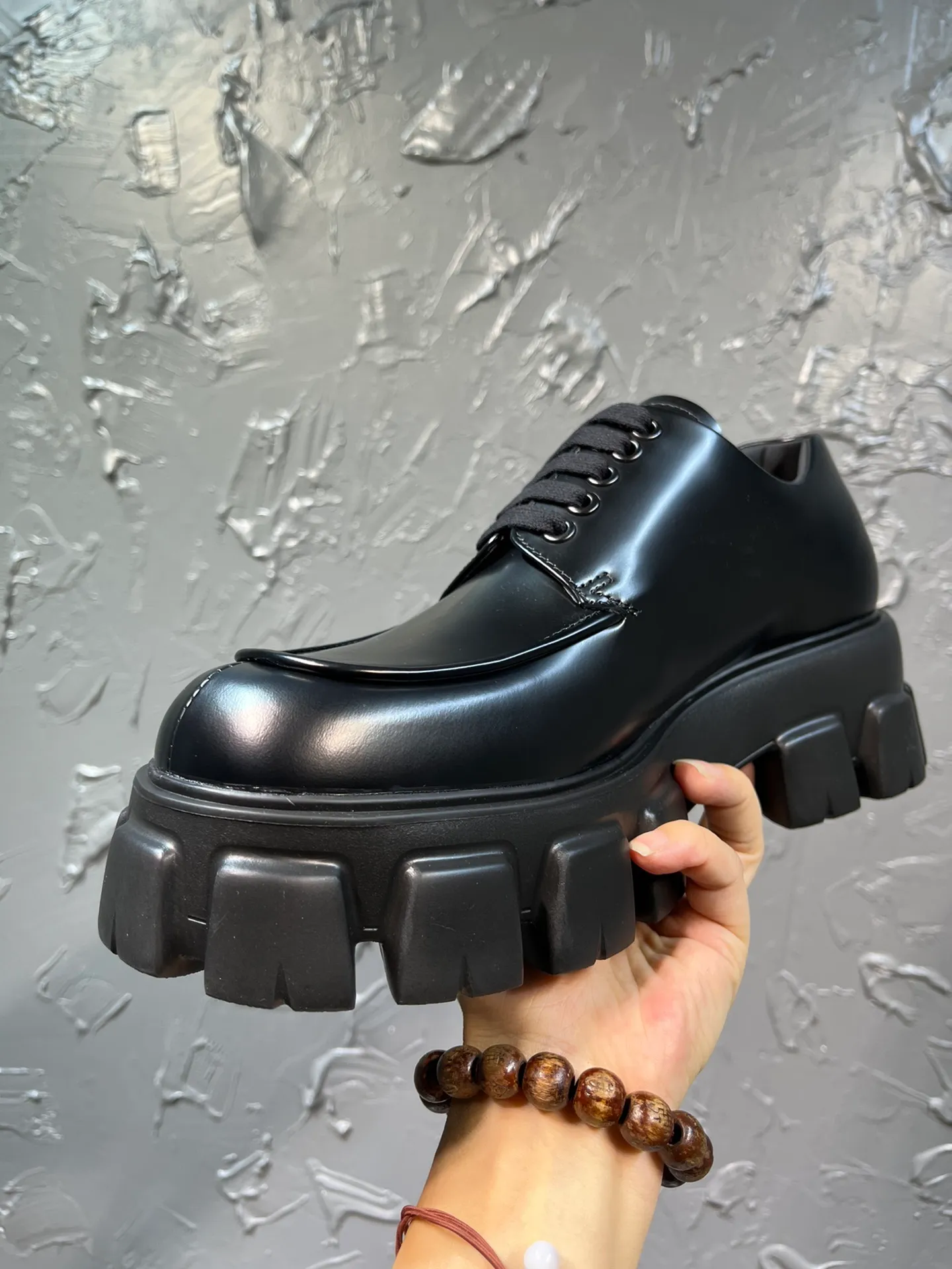 Men's shoes 💰780💰 🔥🔥🔥Upgraded version 2025 new prada Prada lace-up derby shoes l round-toe spliced ​​loafers, developed one-to-one with the original version, one-to-one private molding of the outsole, the fabric is made of imported open-edge beads, lining cowhide, foot-pad cowhide, sole height 5cm, outsole original rubber foam sole, code number 39-46